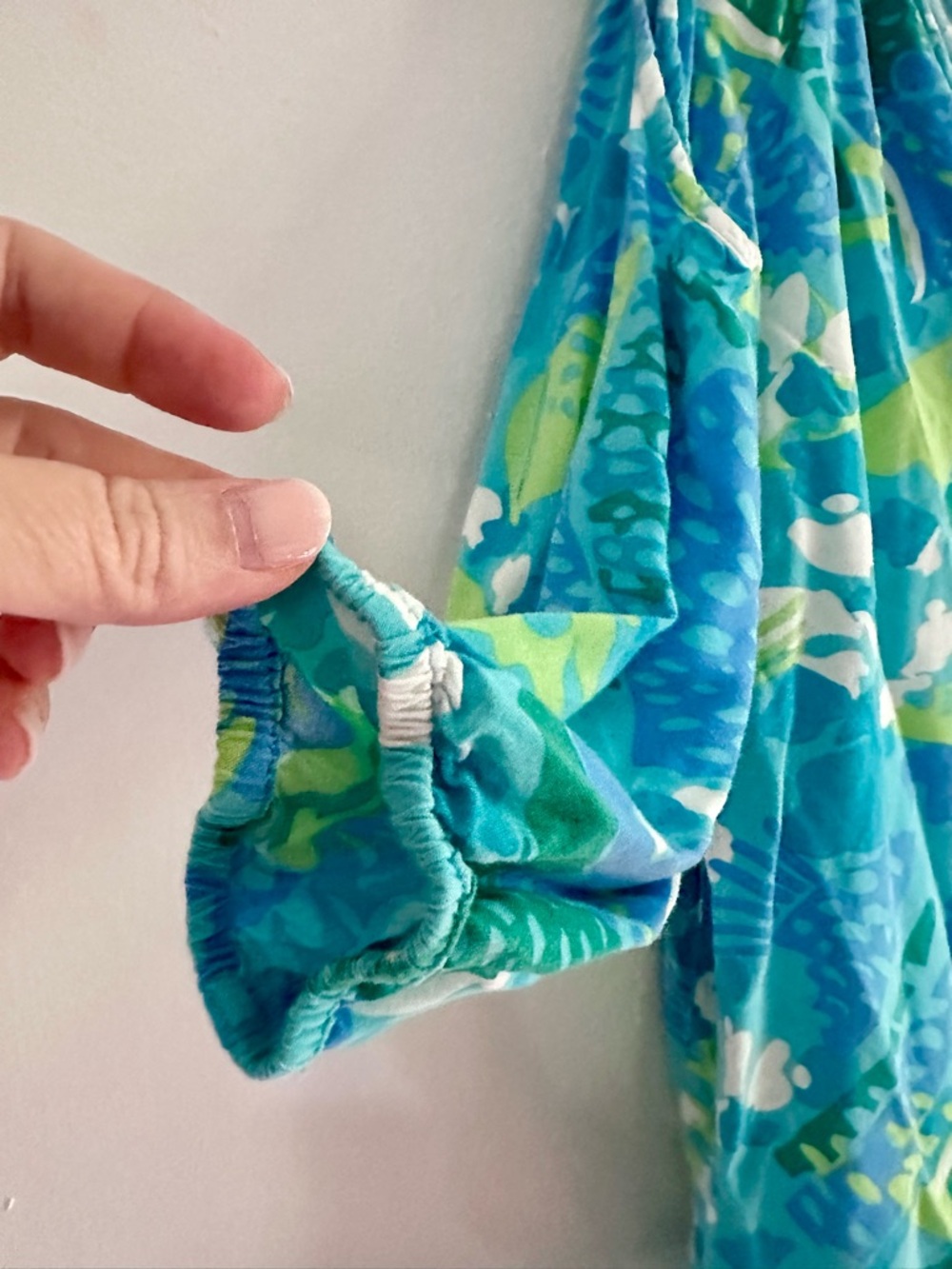 Escapada Living S Blue Green Fish Rayon Resort Top - Picture 5 of 8